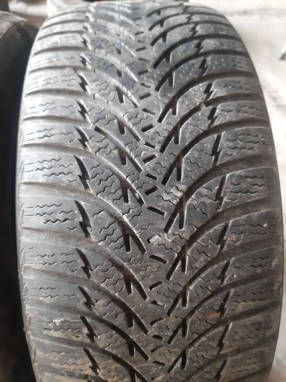 205/45 R16 Kumho WP51 4mm