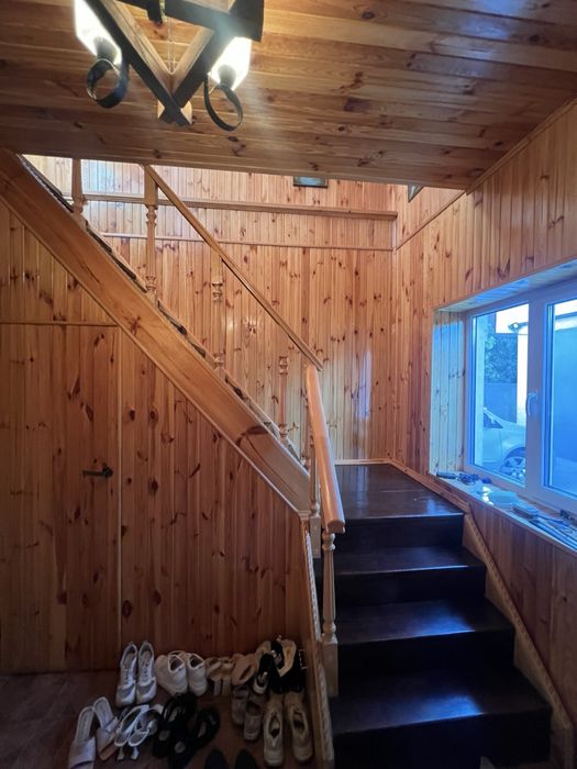 Продаж частини будинку на Крошні. 120 м2, 7 соток. Торг.