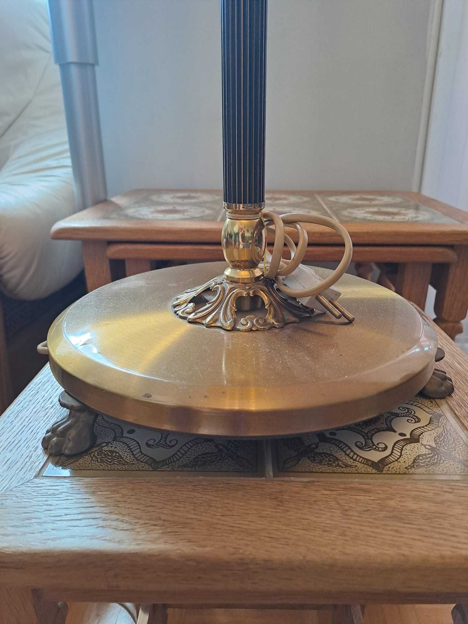 lampa podłogowa stylowa
