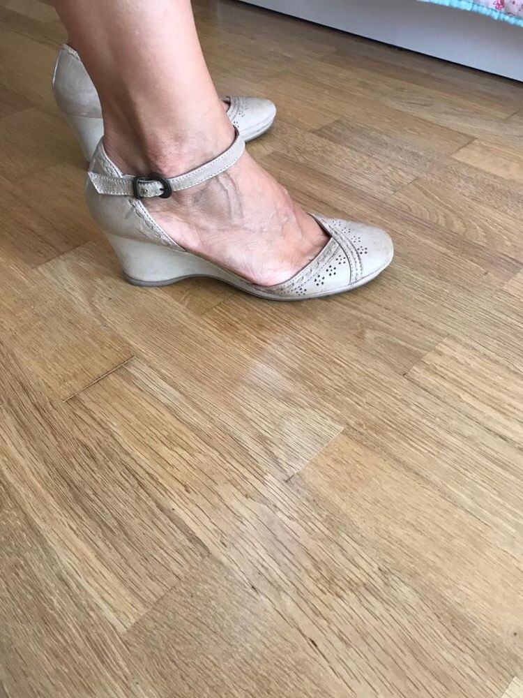 Sapatos Bata 37