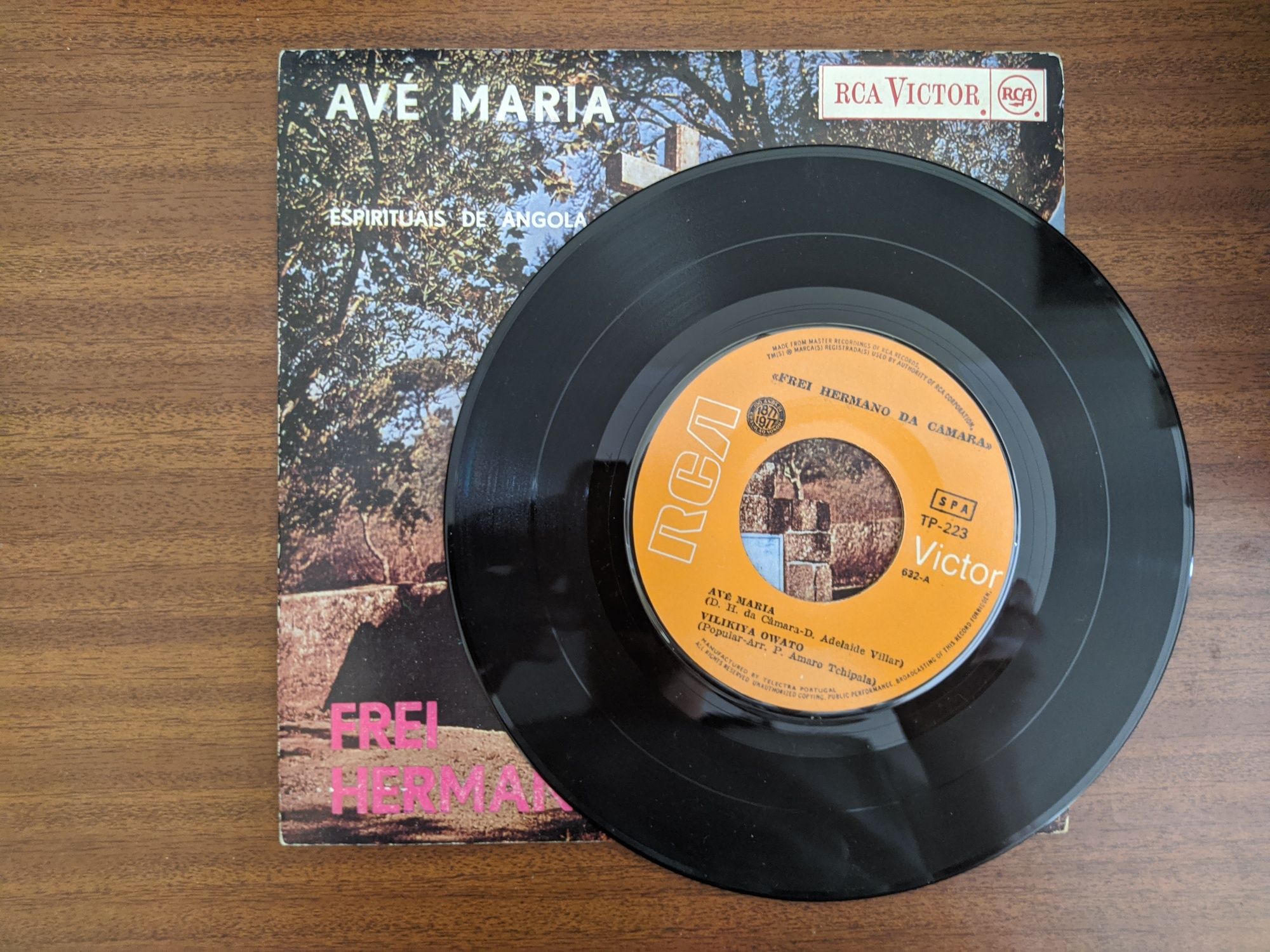 Vinil - Frei Hermano Da Câmara – Avé Maria / Espirituais De Angola