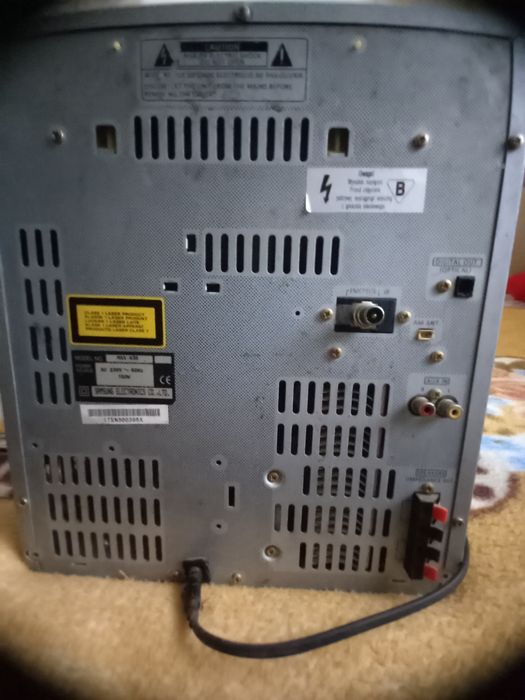 Продам музичний центр SAMSYNG та телевізори