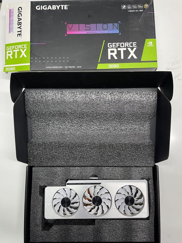 Продам відеокарту GeForce RTX  3080 gigabyte vision