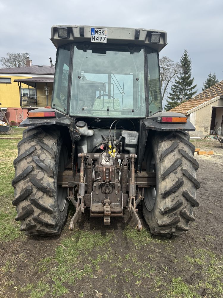 Massey fergusson mf 3050 z ładowaczem tur