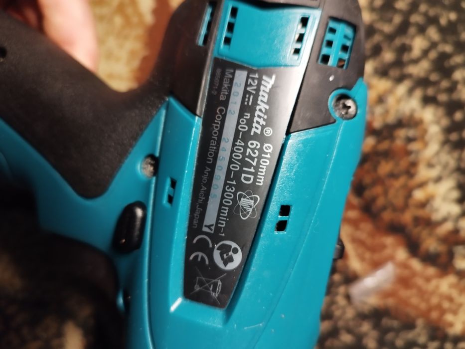 Wkrętarky Makita 6271D