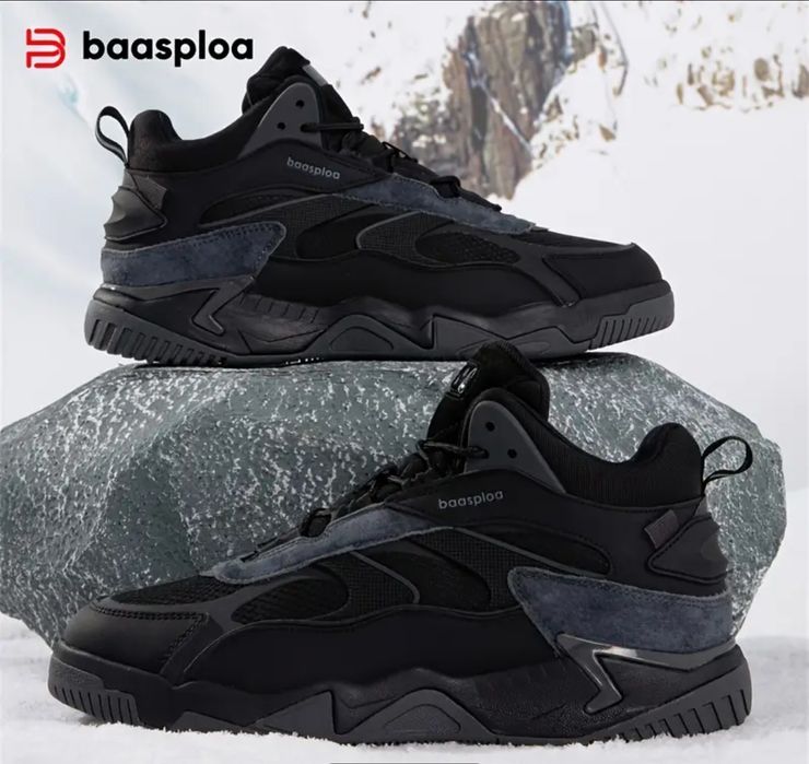 Зимові чоловічі кросівки чотири розміри.