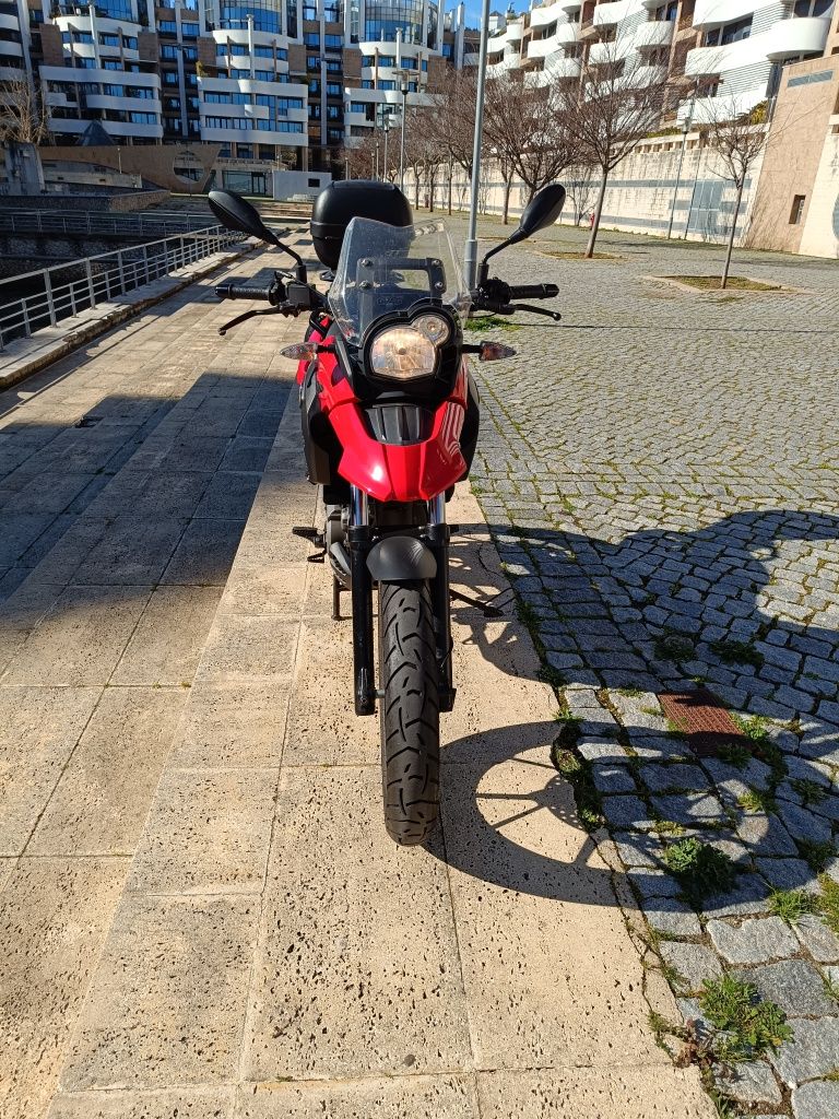 BMW G 650 GS em excelente estado de 2016

Excelente estado pronta p