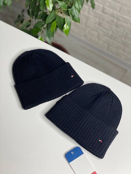 Мужская шапка TOMMY HILFIGER зимняя теплая двухслойная черная/синяя