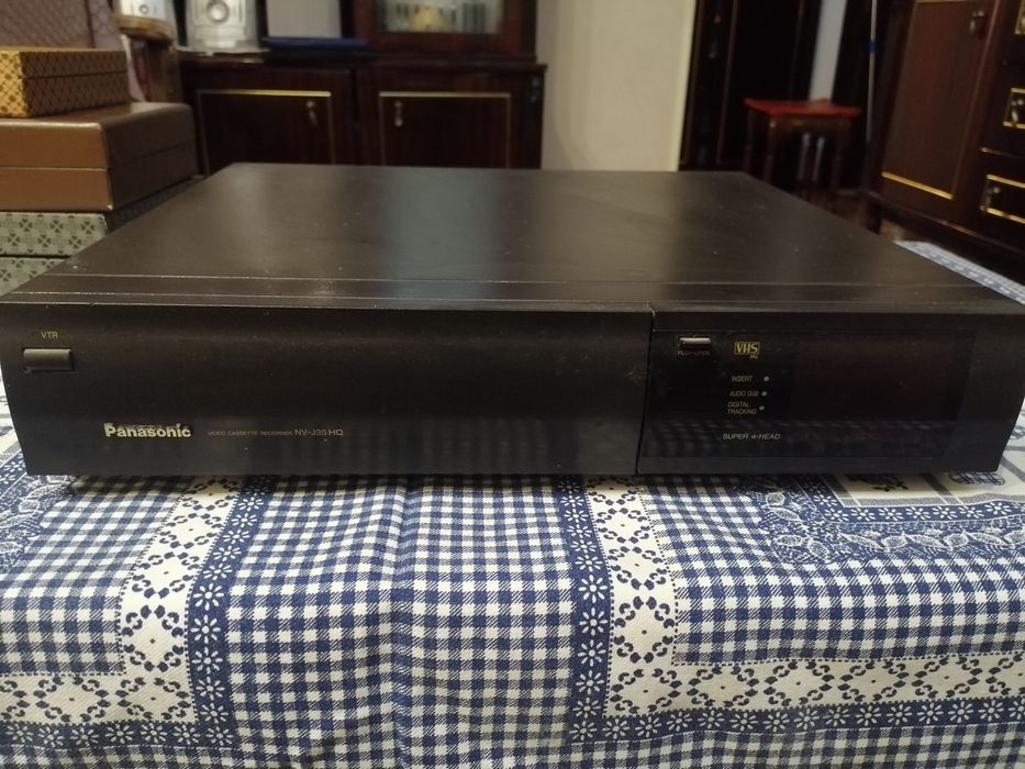 Видеомагнитофон Panasonic NVj 35EE