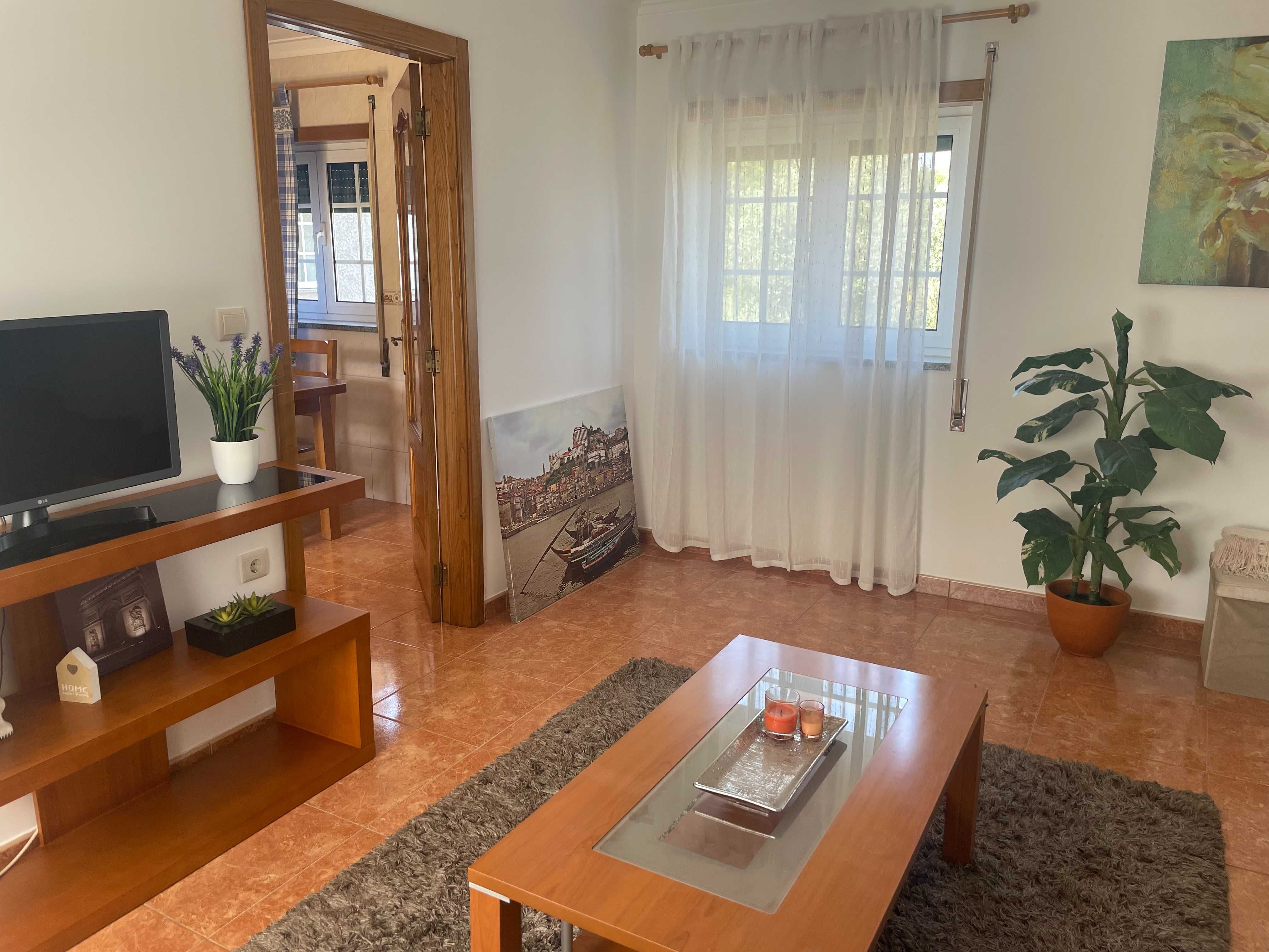 Casa na tranquilidade da aldeia e do campo