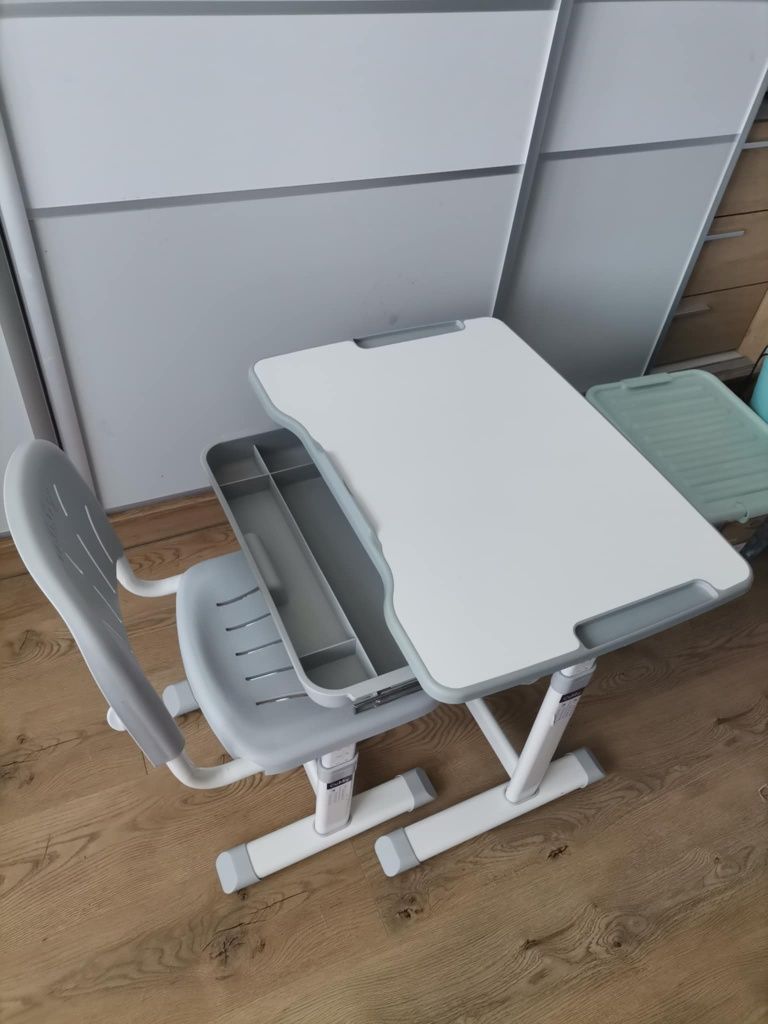 Cubby Sorpresa Grey - Regulowane biurko z krzesłem