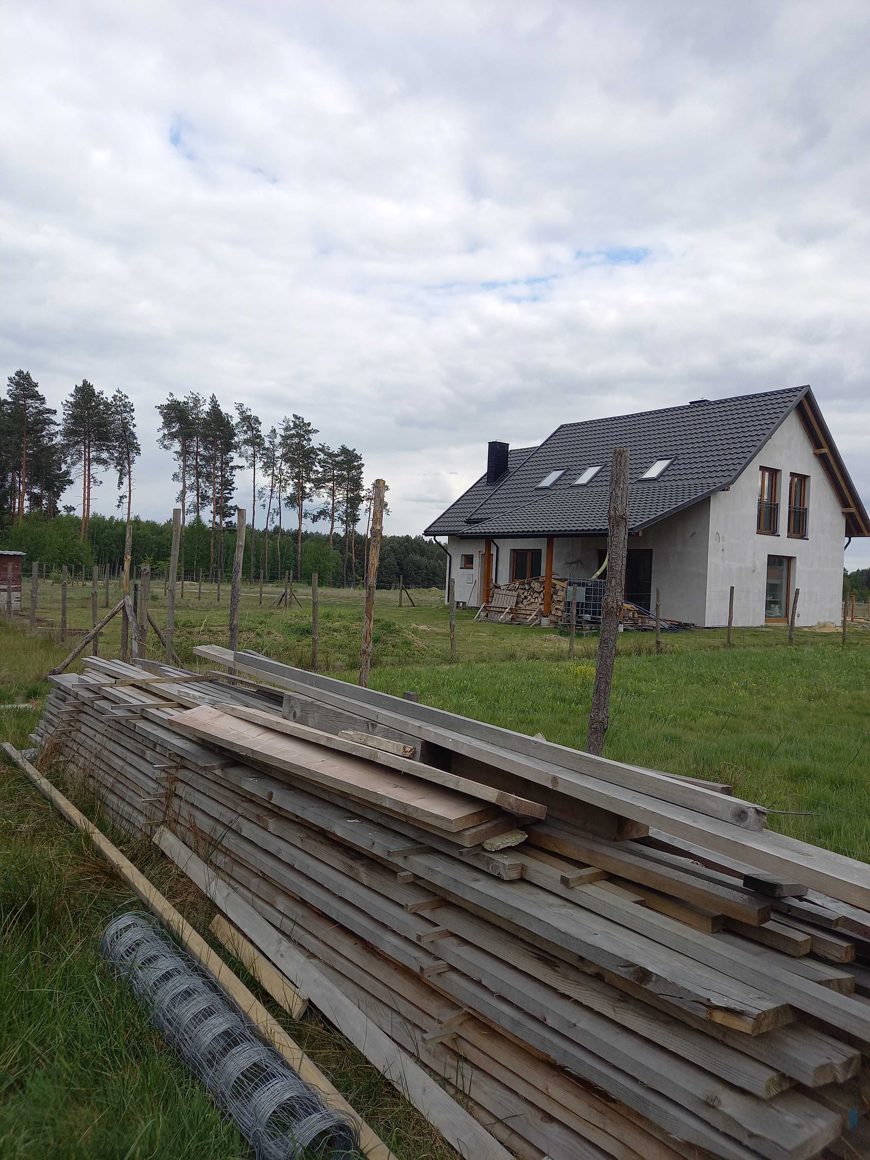Drewno po więźbie dachowej