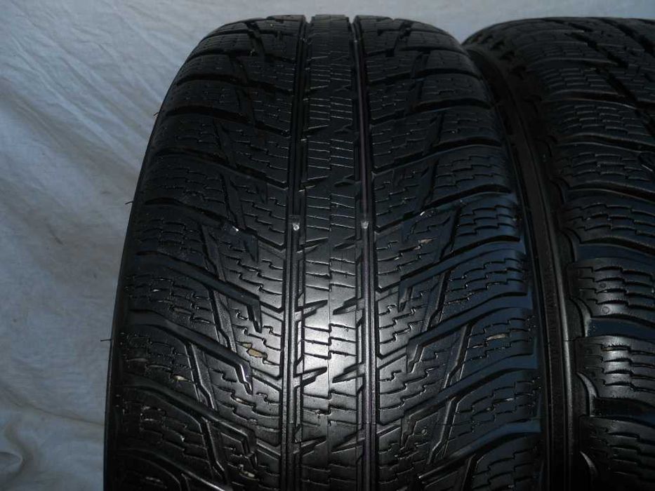 Ładne opony zimowe NOKIAN 215/55 R18 95H (2x8mm i 2x7mm)