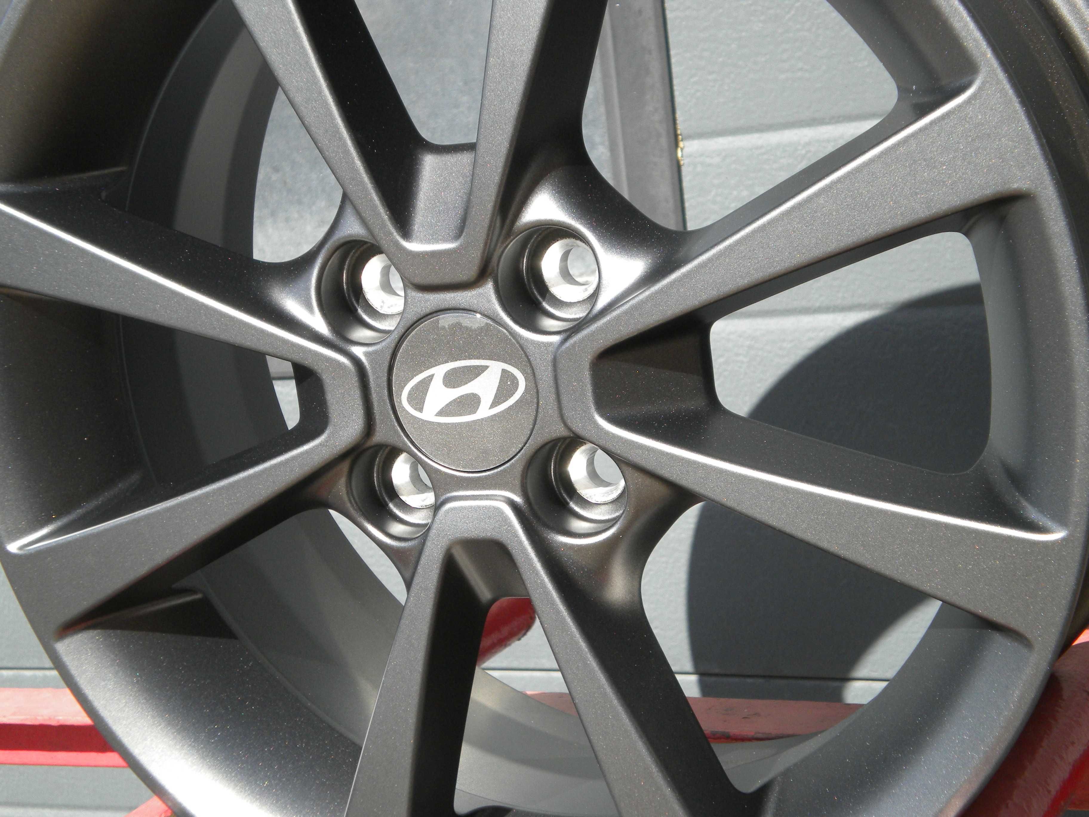 Felgi aluminiowe Hyundai OE 6.0" x 15" 4x100 ET 48 Hyundai i10 III