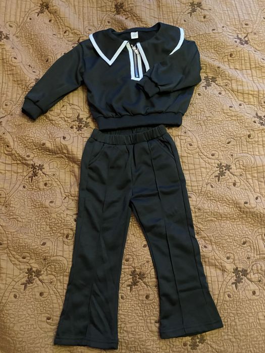 Костюм новий стильний