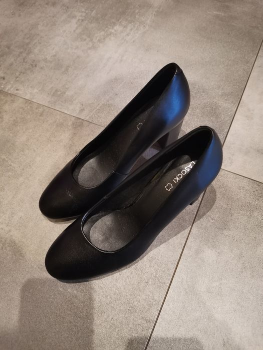 Czółenka skórzane Lasocki 39