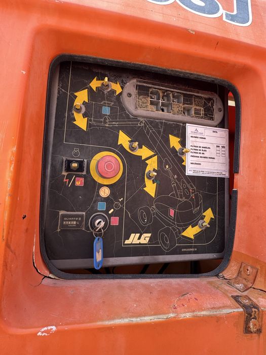 Plataforma Telescopica diesel 28mt JLG 860SJ