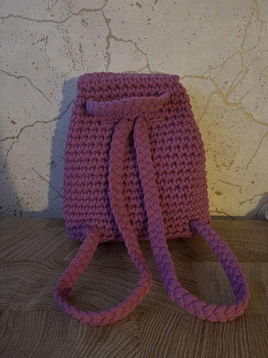 Plecak z frędzlami ręcznie wykonany