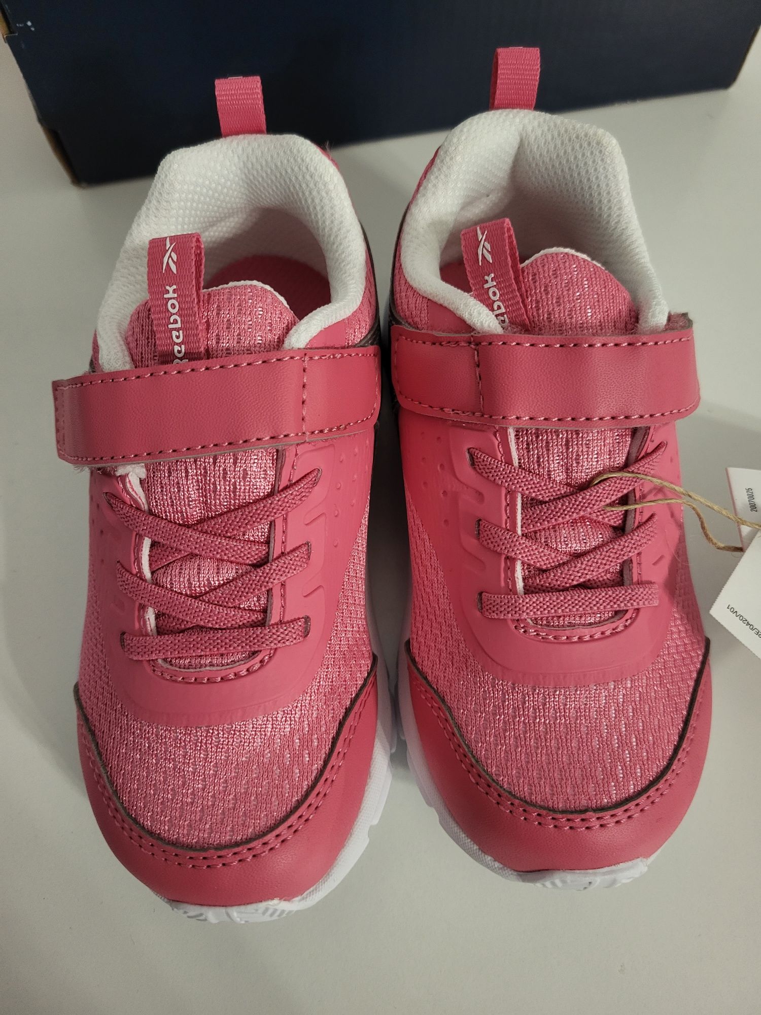 Nowe oryginalne buty 25 Reebok z pudełkiem różowe