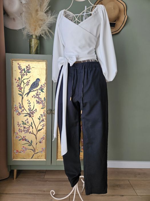 Wygodne bawełniane  Czarne Spodnie damskie na Gumce Prosta szeroka Nog