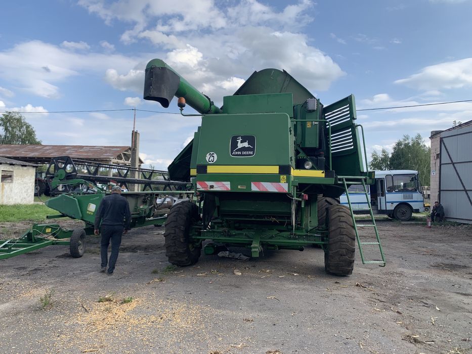 John Deere CTS повний привід