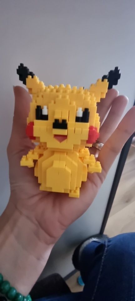 Pikachu em lego embalado nunca montado
