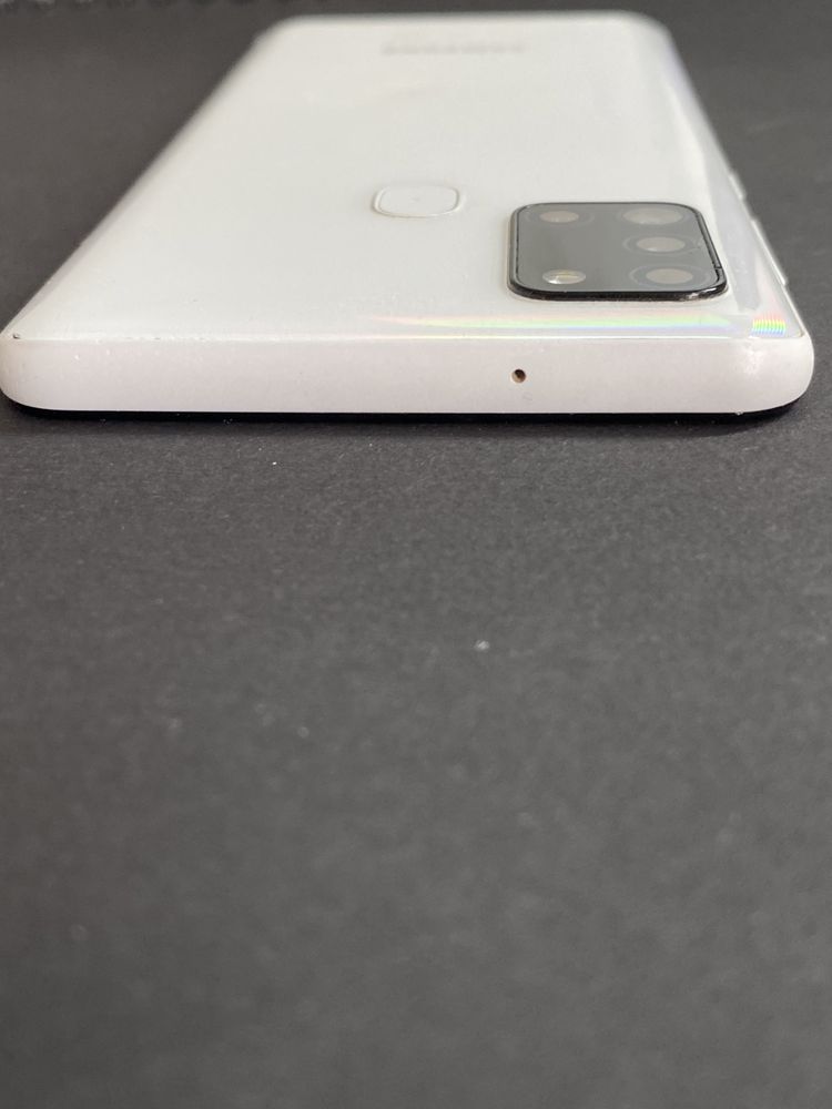 Samsung  А 21 s .