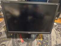 Monitor 24''  cale dla grafika LG  HDMI USB pivot