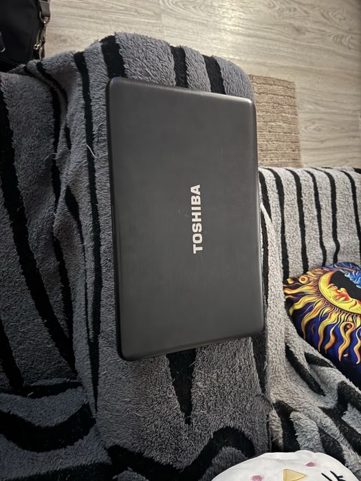 Portátil Toshiba – Barato / Ideal para tarefas simples