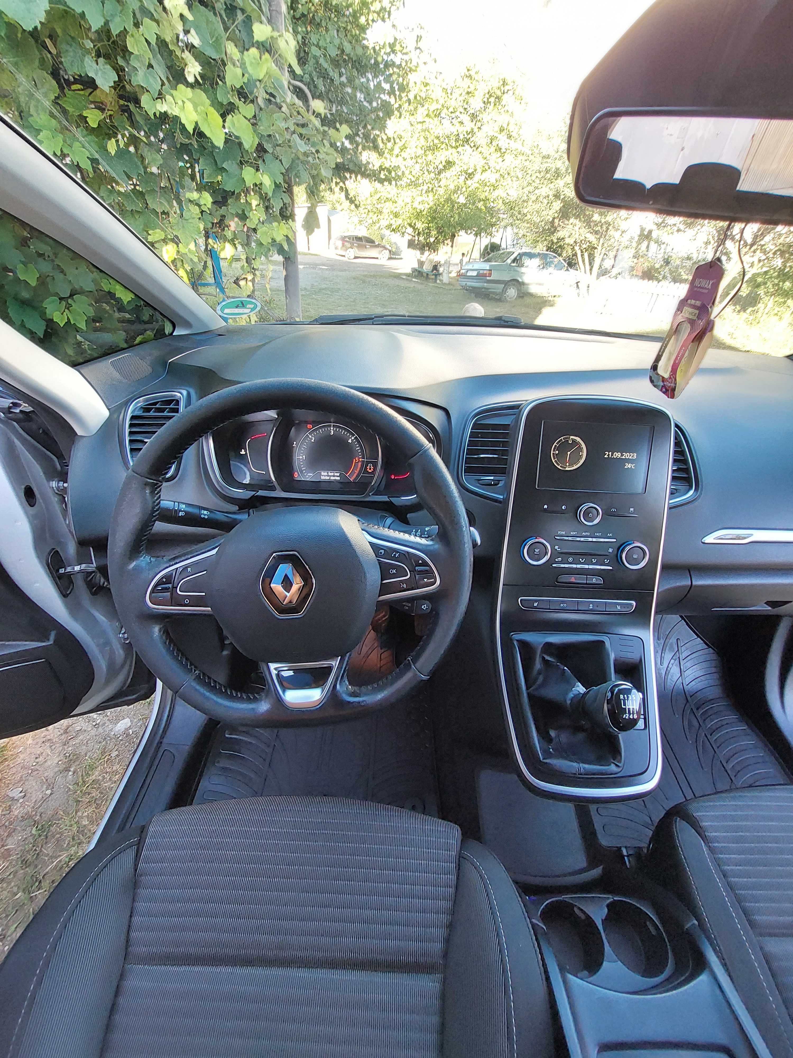 Renault Grand Scenic 4