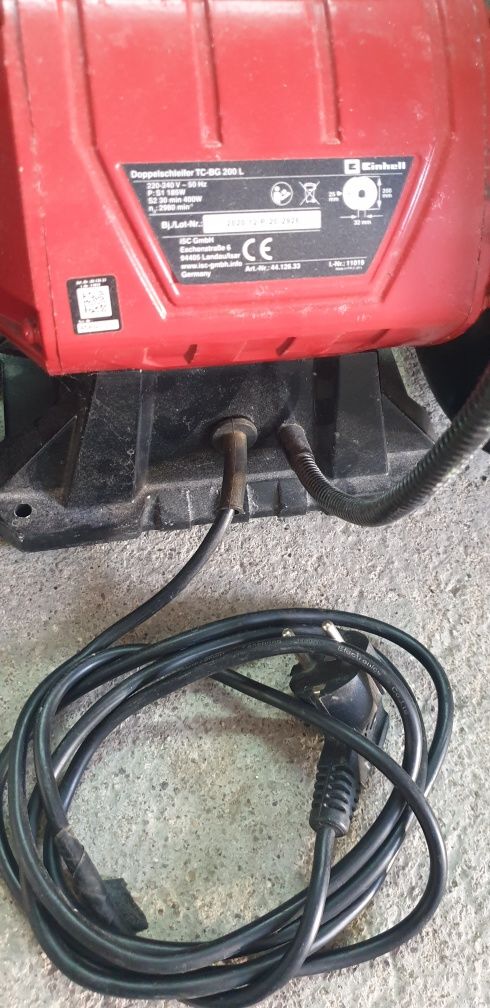 Esmerilhadora EINHELL 
Esmeriladora EINHELL TC-BG 200 L