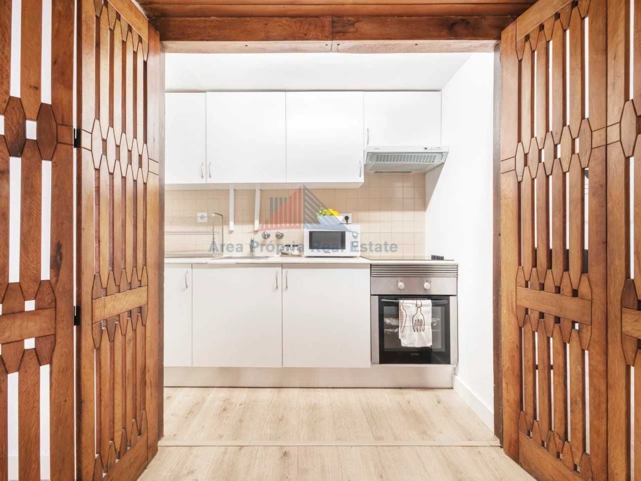 Vende-se Apartamento T2 em Cascais com mobília