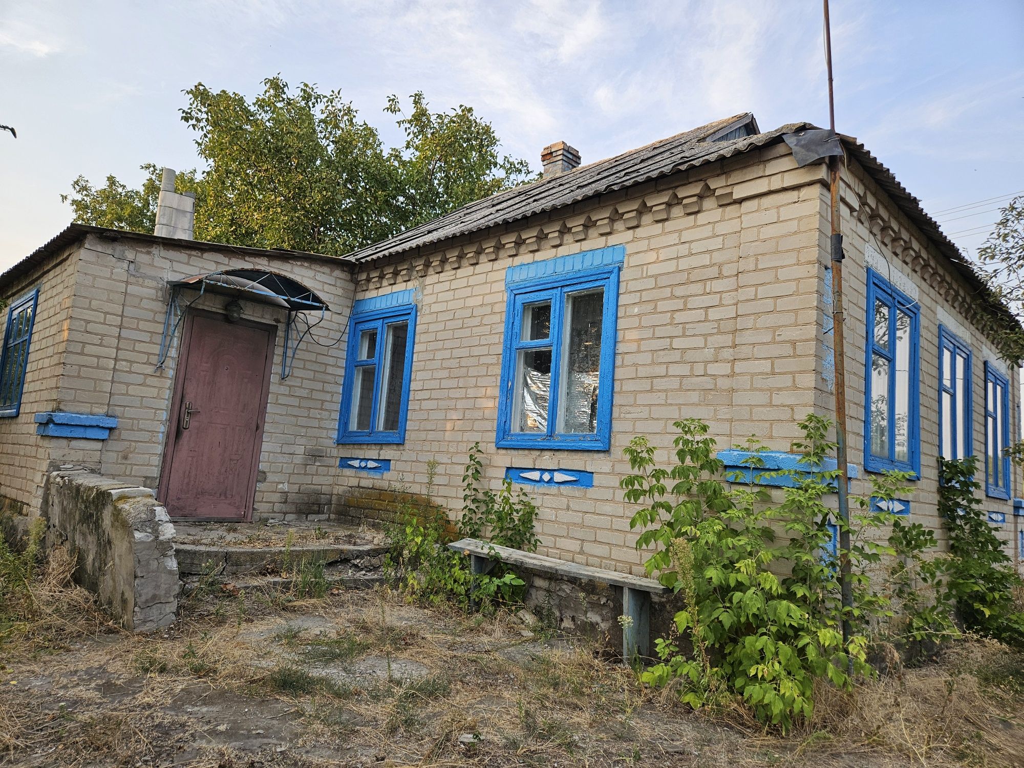 Продам цегляну хату