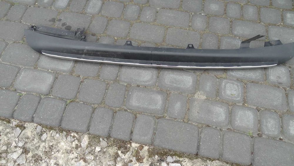 Toyota auris II lift 15-18 HB spoiler listwa dokładka zderzaka tył
