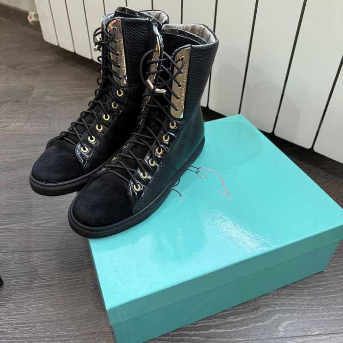 Продам женскую обувь оригинал Richmond