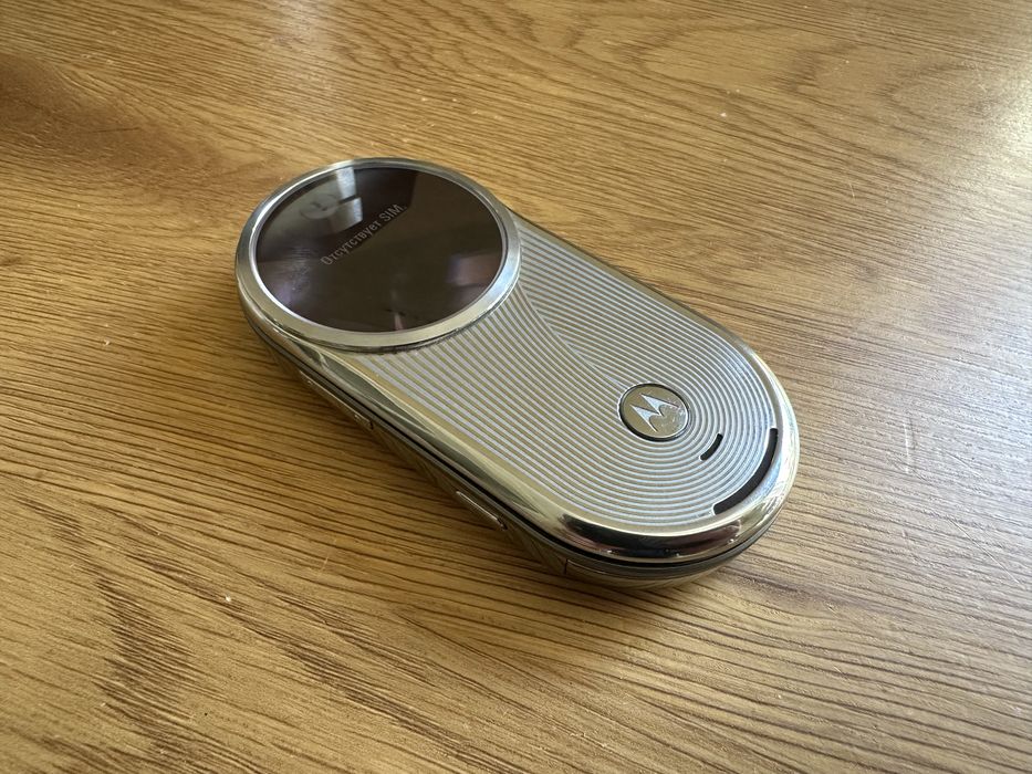 Motorola AURA новое состояние
