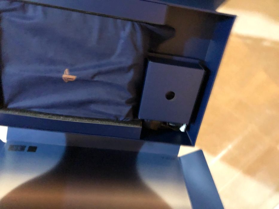 Ps4 pro edição 500 million