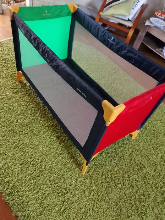 Дитяче ліжко манеж