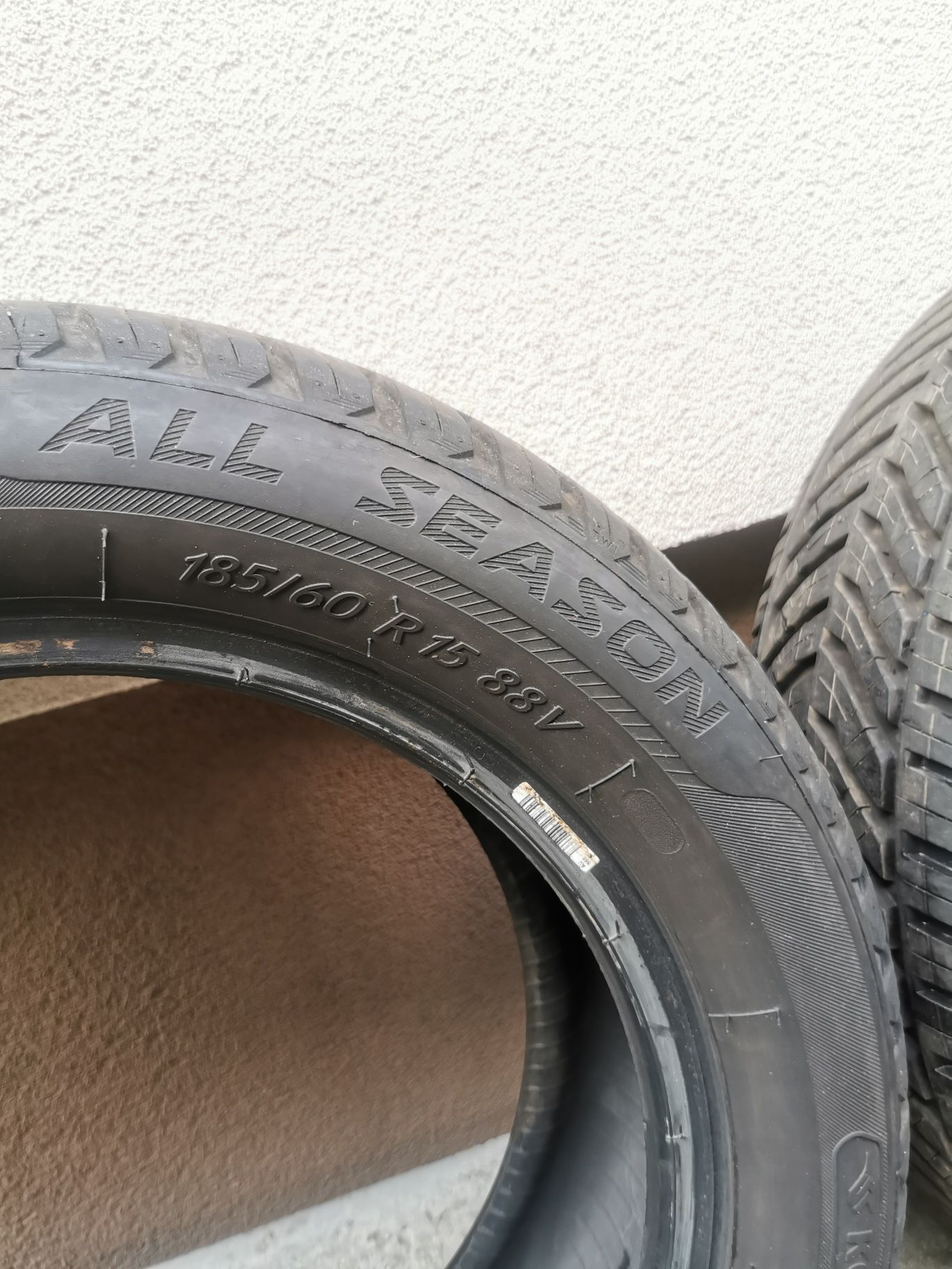 Opony całoroczne wielosezonowe Kormoran 185/60 R15 Dot 0424