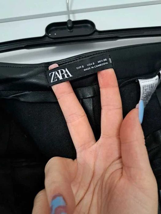 Spodnie skórzane Zara - elegancja i charakter, rozm. S