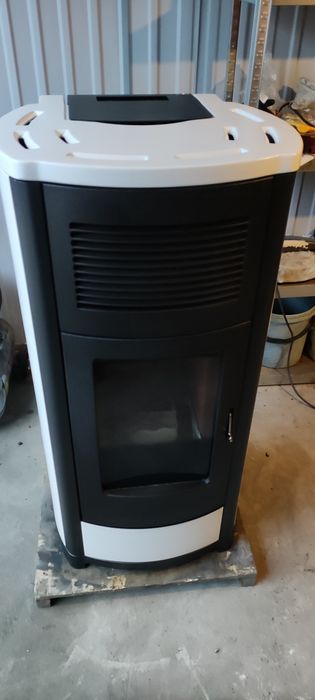 Kominek,piec,piecyk na pellet z płaszczem wodnym