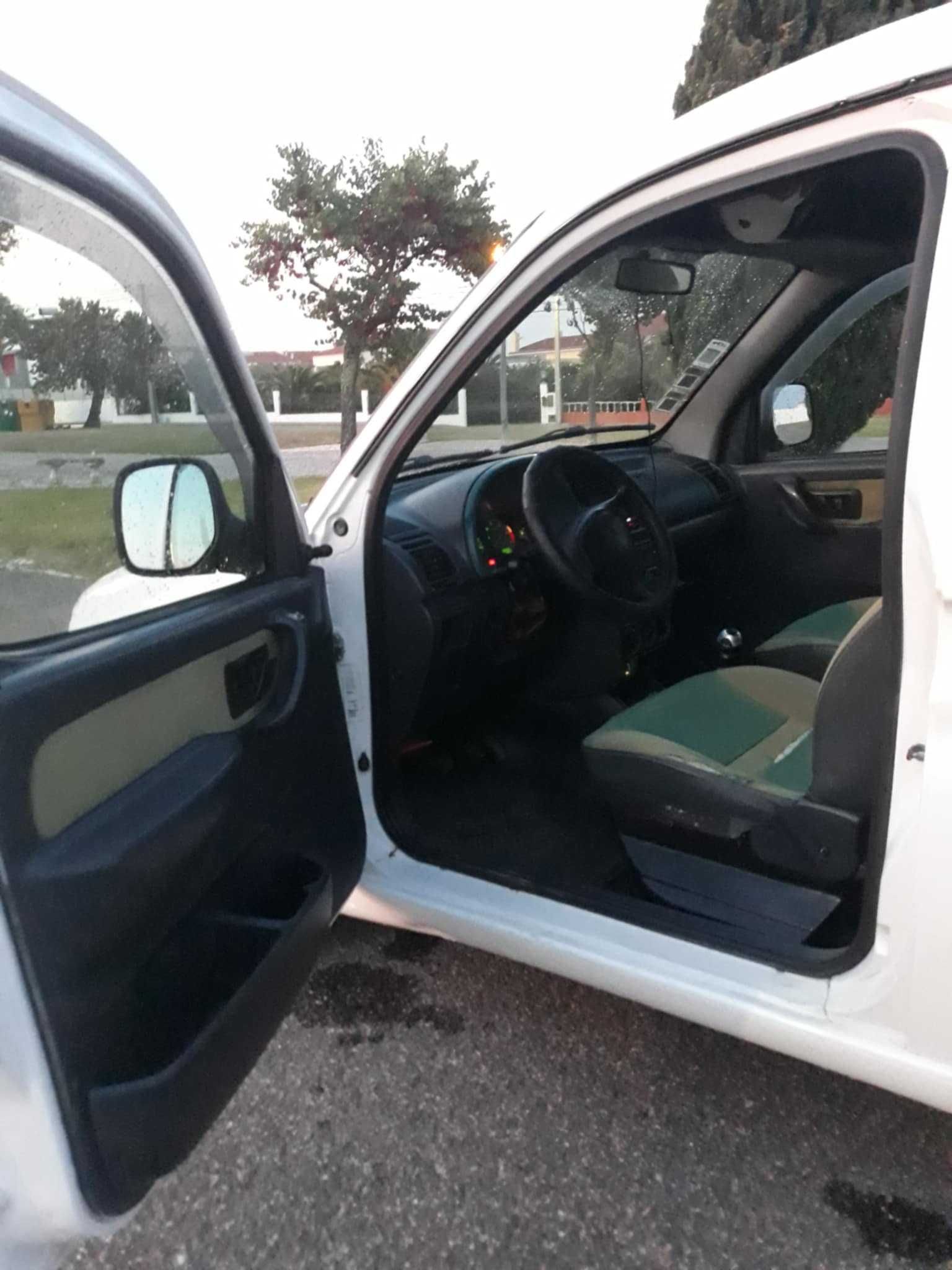 Carros usados  muito estimado bom estado