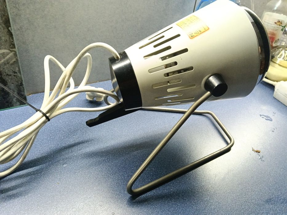 Lampa medyczna nagrzewająca DDR vintage ! Super stan !