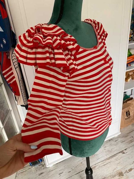 h&m sweter bufki falbanki marynarki rozpinany odkryte ramiona w paski