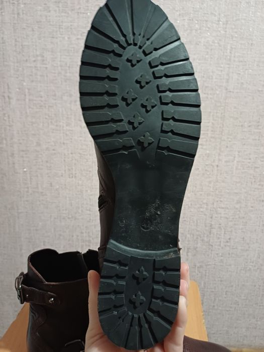 Жіночі шкіряні черевики