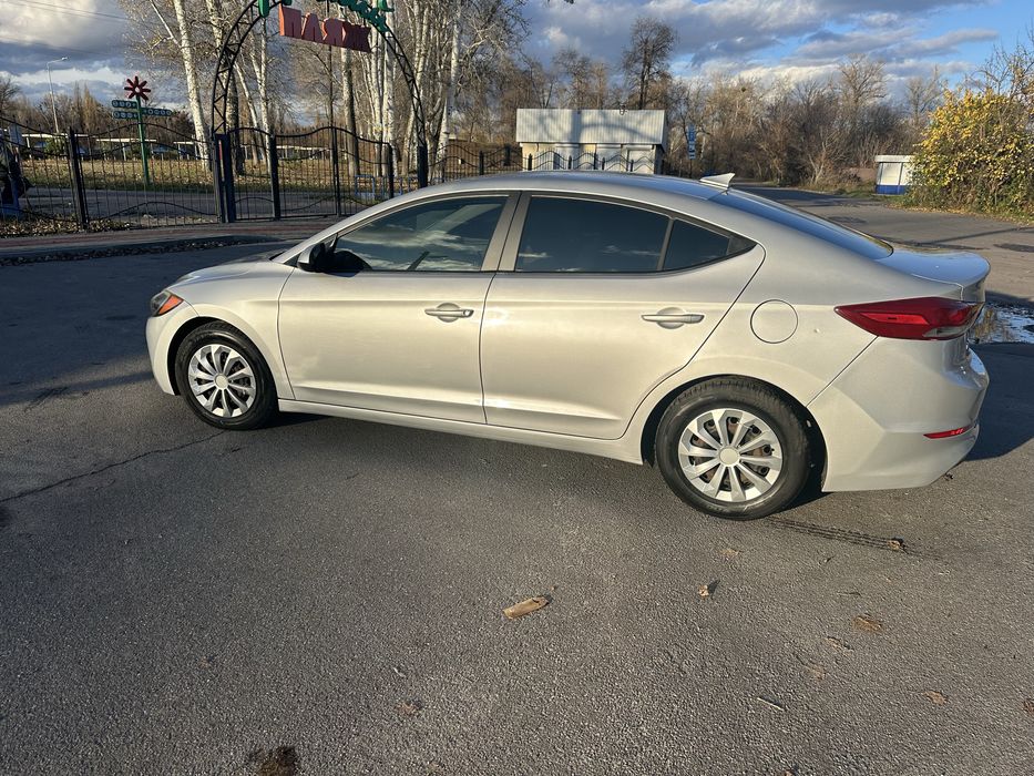 Hyundai Elantra 2016 2.0 акпп
