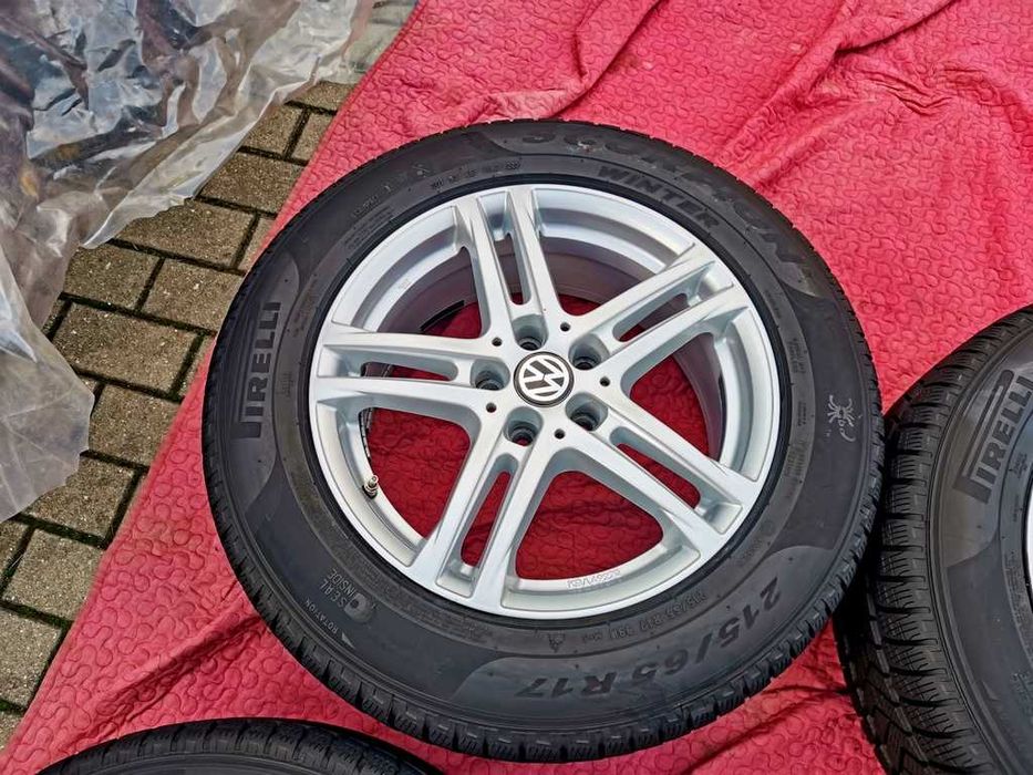 KOŁA zima 17' VW TIGUAN -  ET36 - 5x112 - 215/65/17 Pirelli