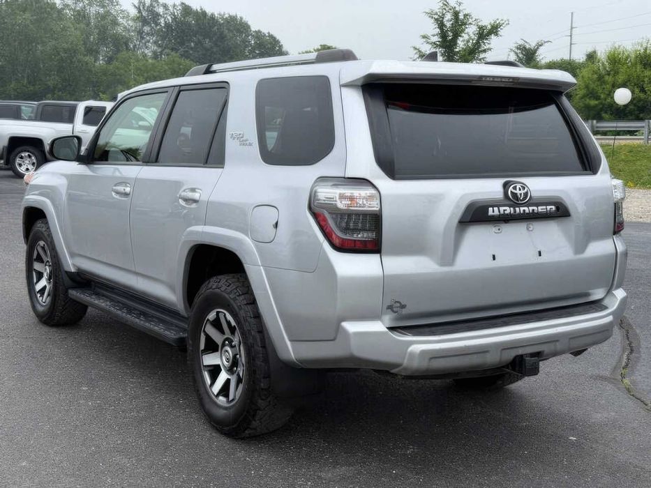 Toyota 4Runner SR5      2018