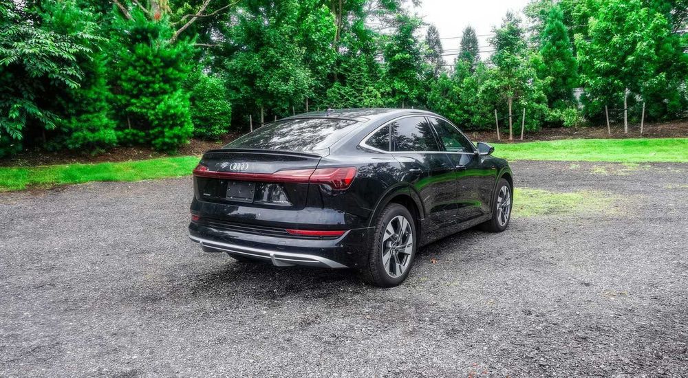 Audi e-tron      2022