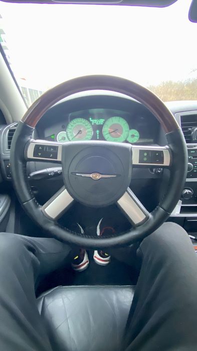 Продам Крайслер 300С